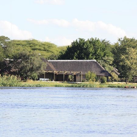 Big 5 Toro Lodge Касане Екстер'єр фото